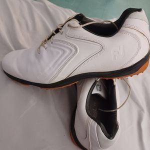 Footjoy golf shoe